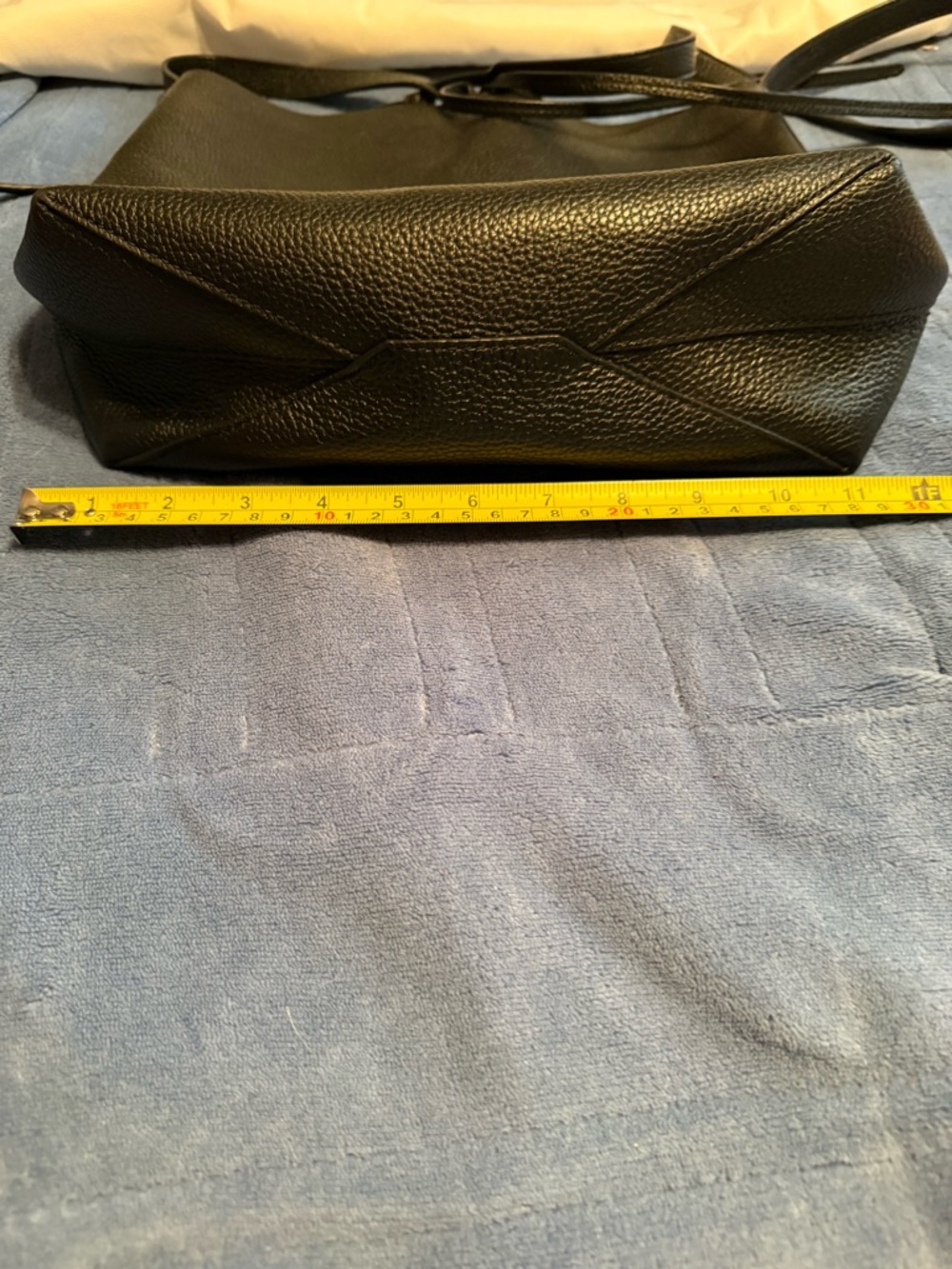 Michael Kors Black Pebbled Leather Tote with Gold MK Logo - Picture 4 of 8